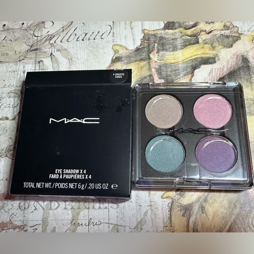 MAC COSMETICS BNIB 4 SWEETIE CAKES Eyeshadow X4 Quad Palette RARE!